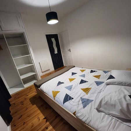 Chaleureux Appartement Refait A Neuf Vic-sur-Cere Exterior photo