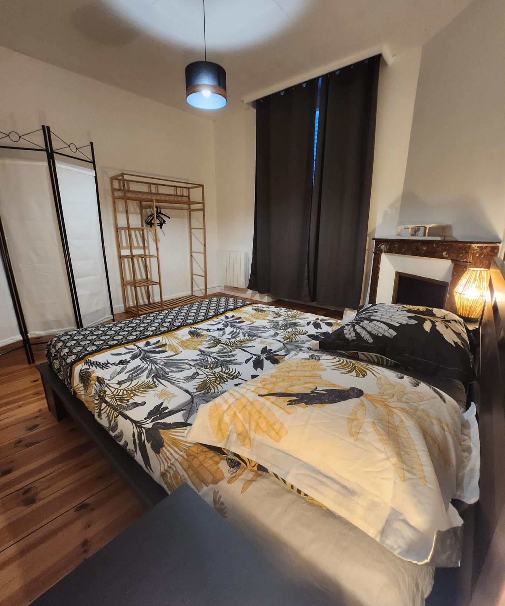 Chaleureux Appartement Refait A Neuf Vic-sur-Cere Exterior photo